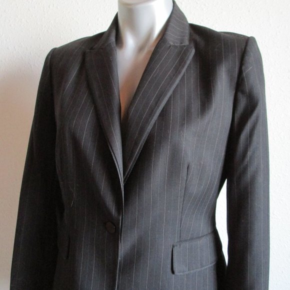 Calvin Klein Size 6 pinstripe jacket, preppy, no back slit. Used 90s blazer. - Picture 1 of 12